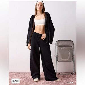 Simons Twik Wide-Leg Black Sweatpants